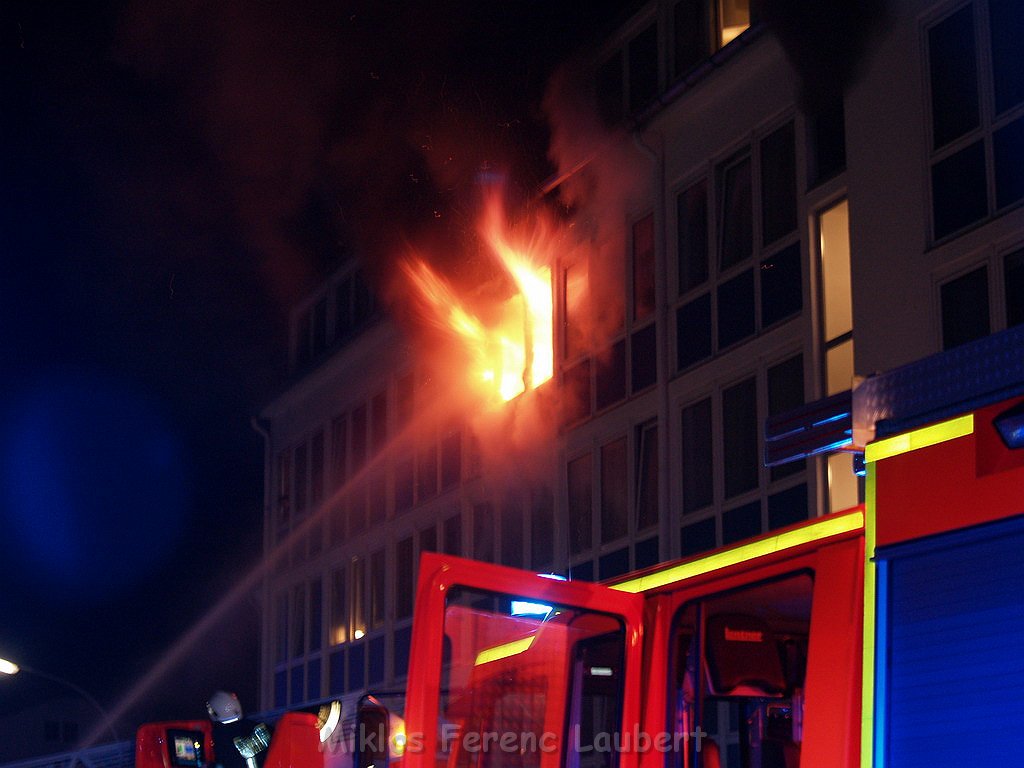 Feuer 3 Koeln Hoehenberg Bochumerstr 005.JPG